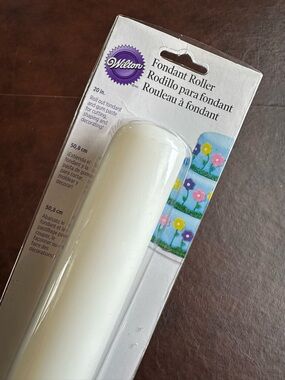 Wilton 20 inch Fondant Roller